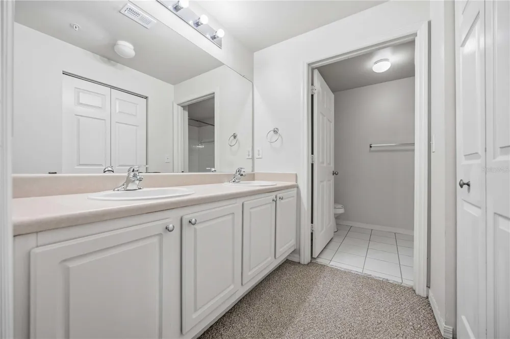 5721 BENTGRASS DRIVE #20-104 Sarasota, FL 34235