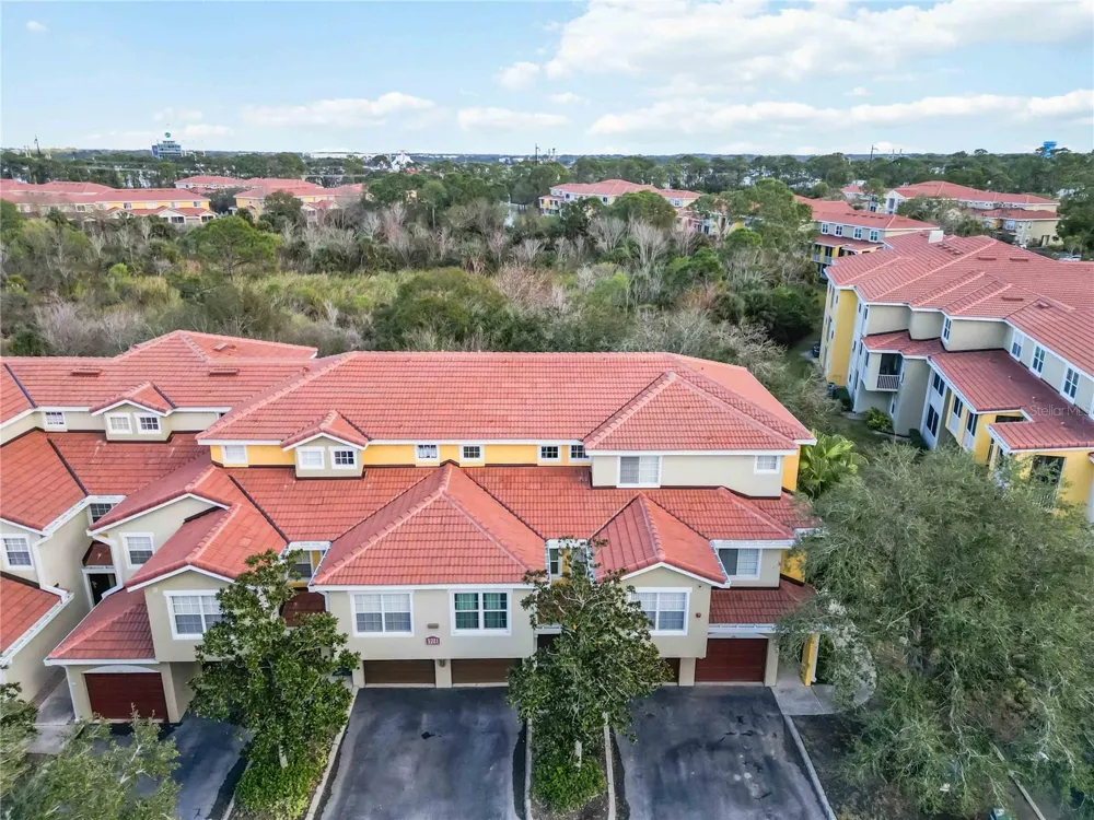5721 BENTGRASS DRIVE #20-104 Sarasota, FL 34235