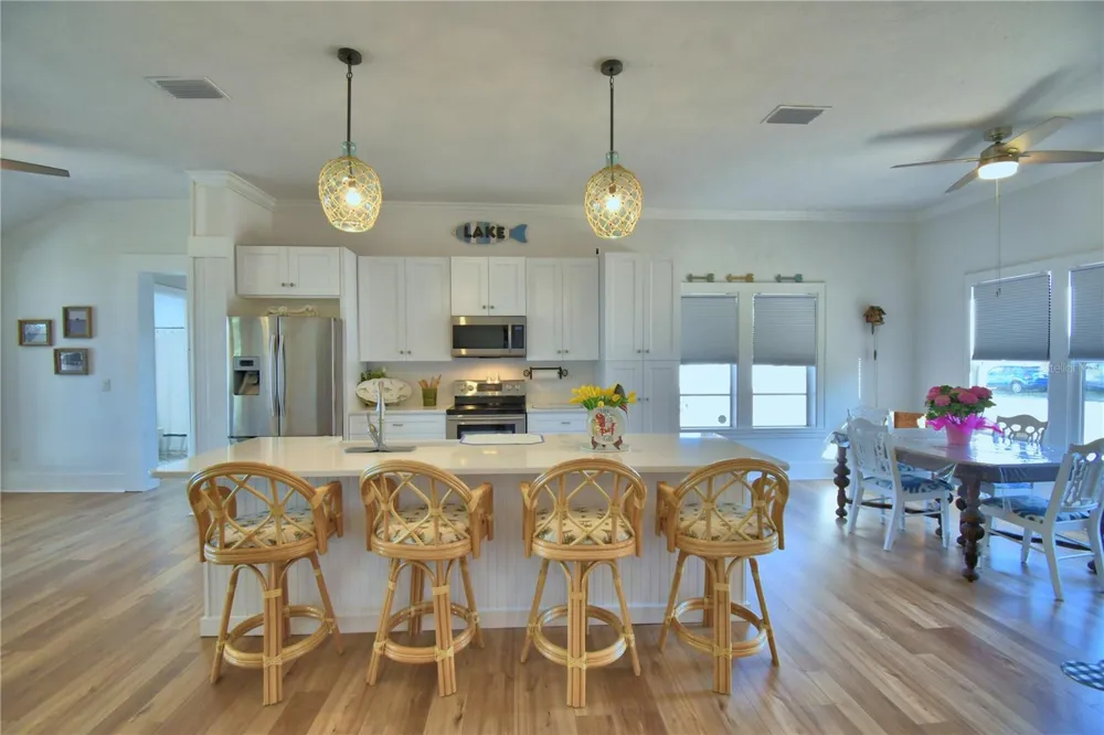 1173 S LAKE REEDY BOULEVARD Frostproof, FL 33843