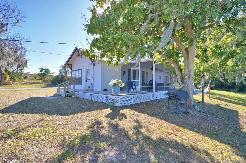 1173 S LAKE REEDY BOULEVARD Frostproof, FL 33843