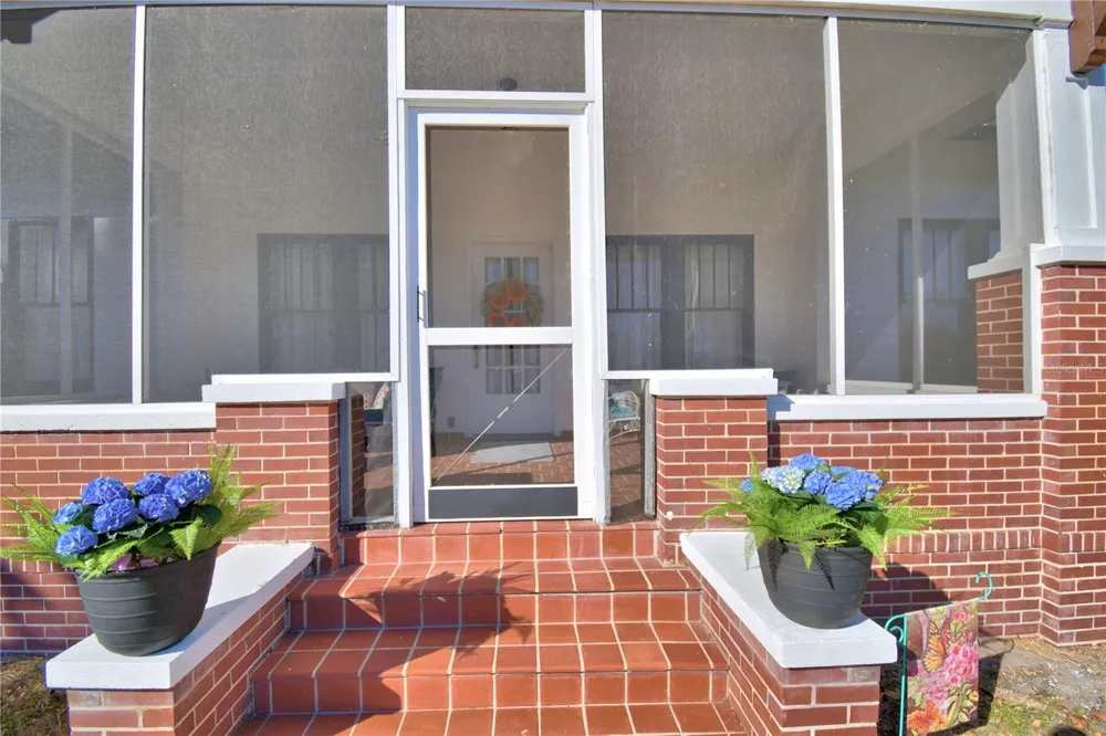 1173 S LAKE REEDY BOULEVARD Frostproof, FL 33843