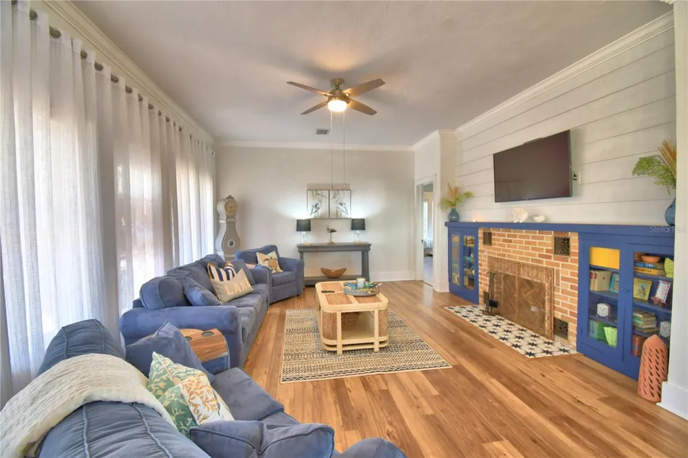 1173 S LAKE REEDY BOULEVARD Frostproof, FL 33843
