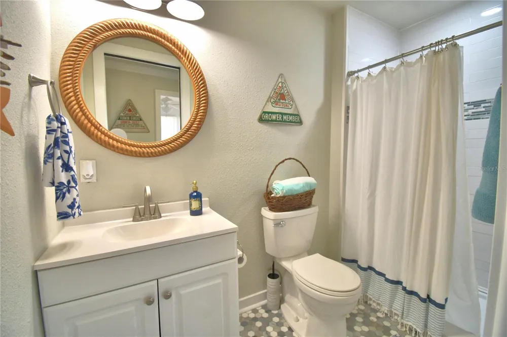 1173 S LAKE REEDY BOULEVARD Frostproof, FL 33843