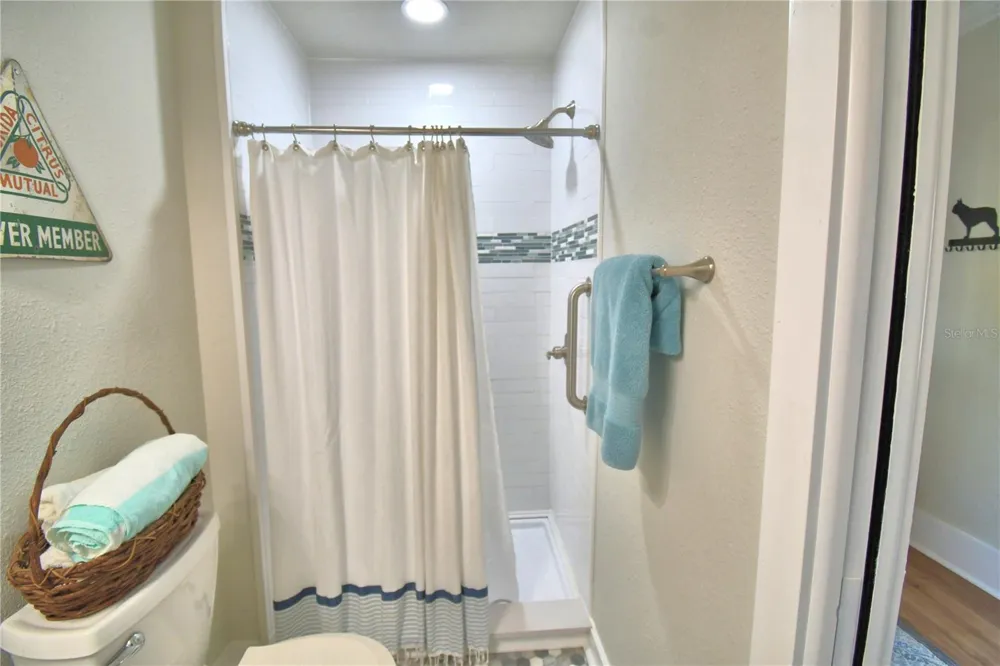 1173 S LAKE REEDY BOULEVARD Frostproof, FL 33843