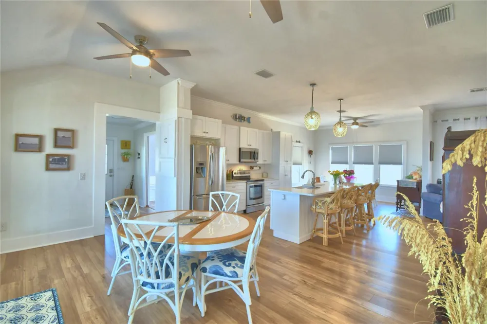 1173 S LAKE REEDY BOULEVARD Frostproof, FL 33843