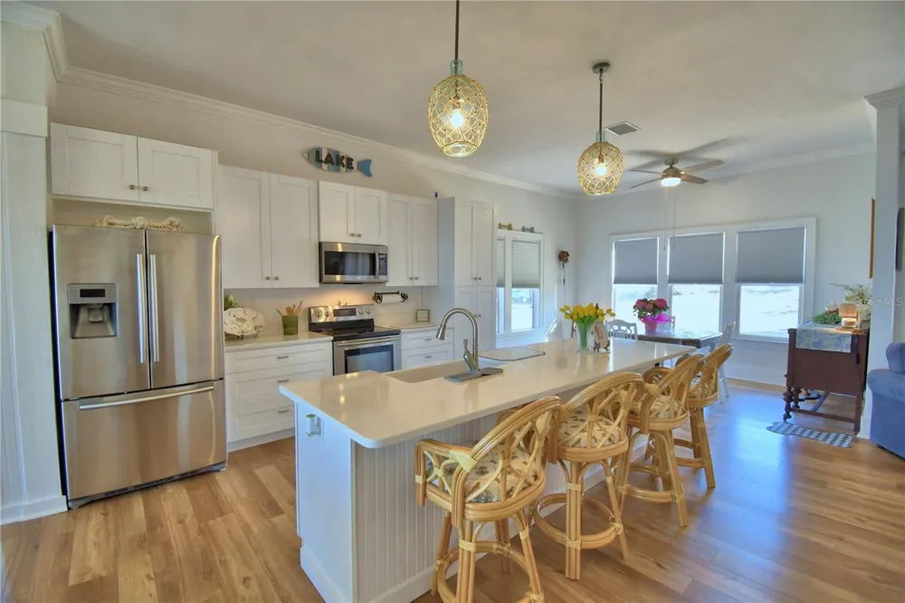 1173 S LAKE REEDY BOULEVARD Frostproof, FL 33843