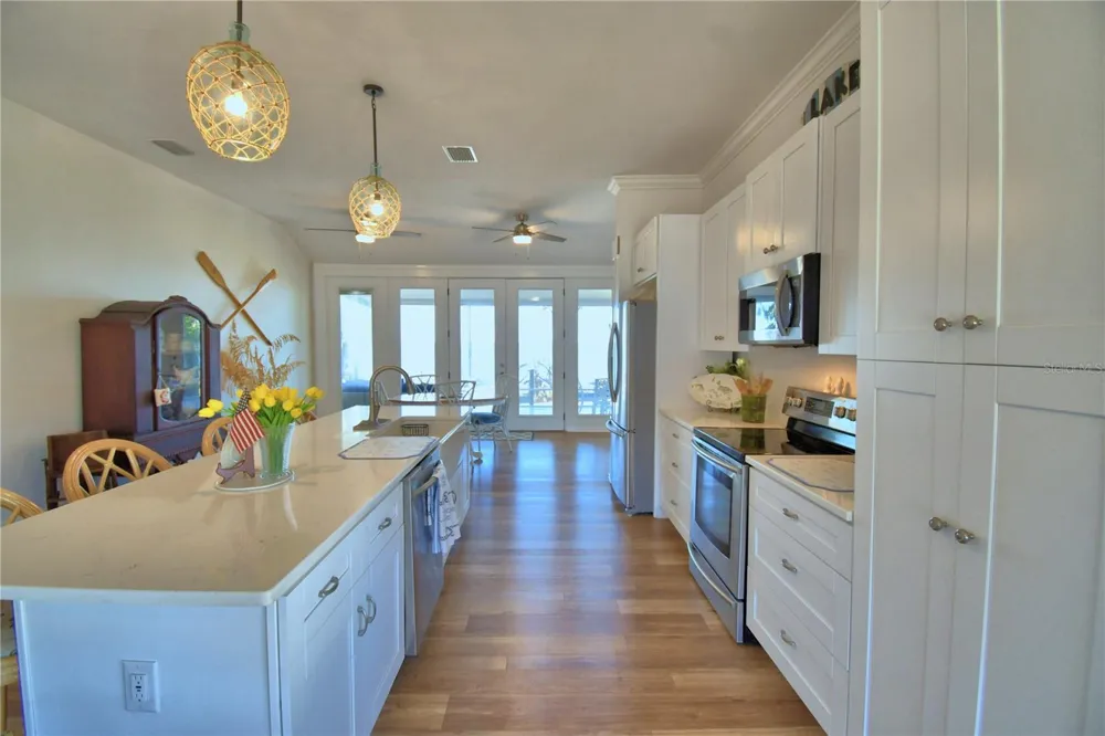 1173 S LAKE REEDY BOULEVARD Frostproof, FL 33843