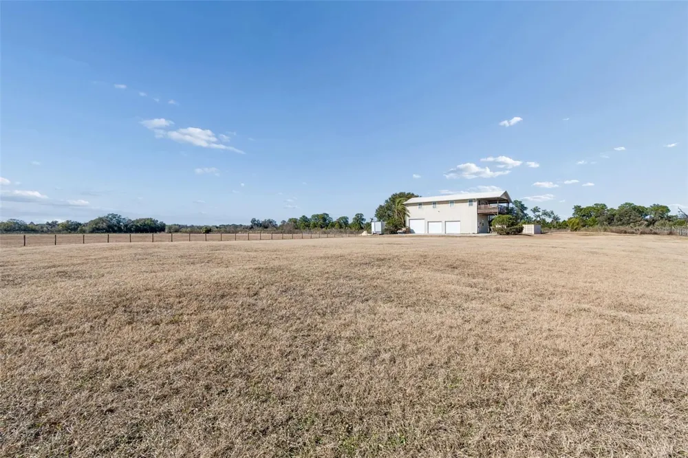 4026 MCINTOSH ESTATES LANE Plant City, FL 33565