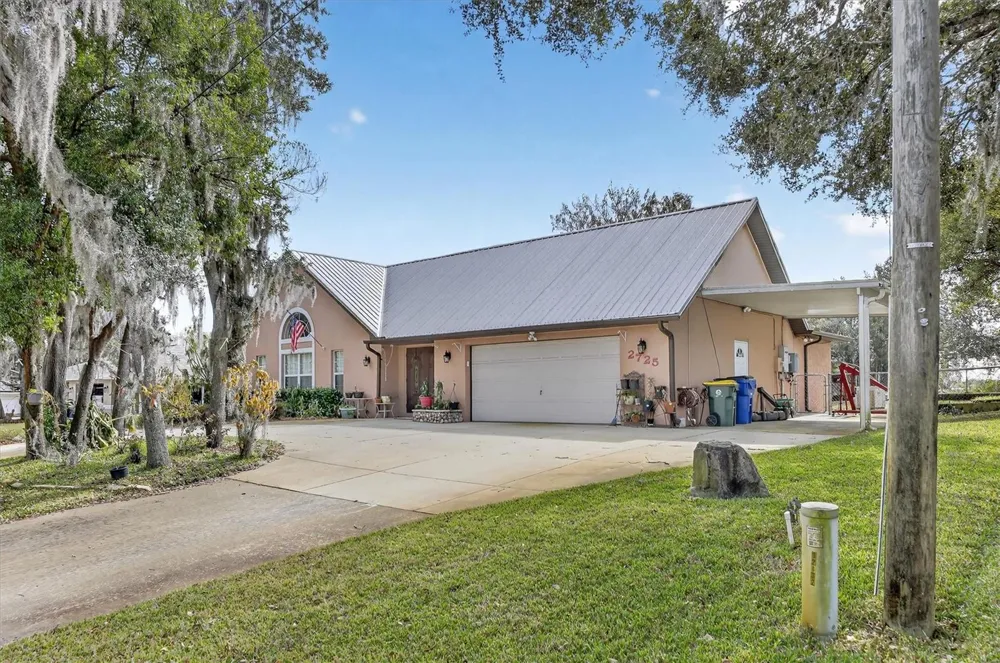 2725 W CHARING ROAD Avon Park, FL 33825