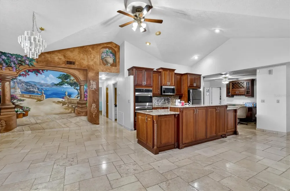 2725 W CHARING ROAD Avon Park, FL 33825