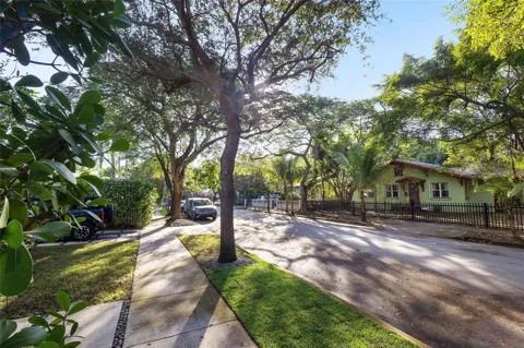 58 NE 48TH STREET