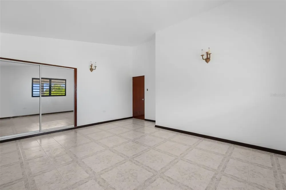 KM 1.1 466 Isabela, PR 00662