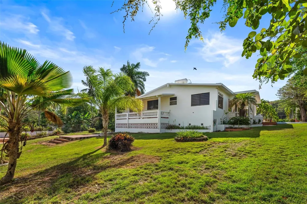 KM 1.1 466 Isabela, PR 00662