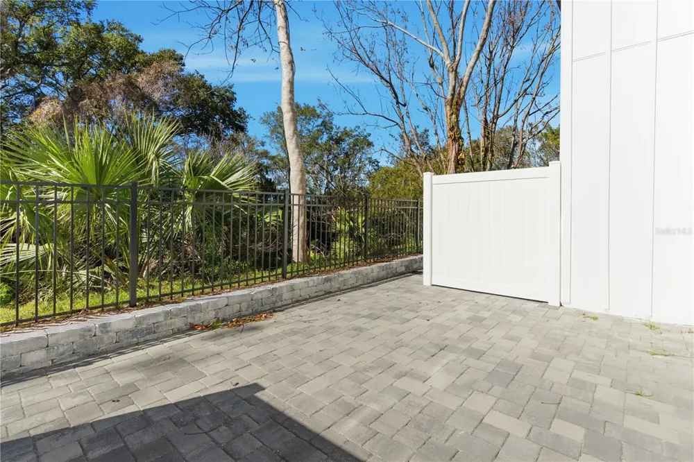 727 CLEMSON DRIVE Altamonte Springs, FL 32714