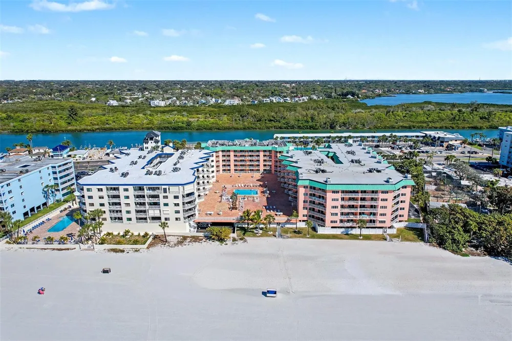 18400 GULF BOULEVARD #1302 Indian Shores, FL 33785