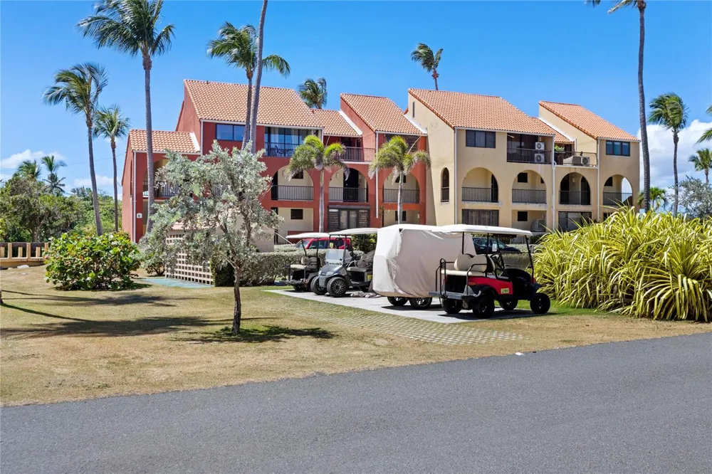 . BEACH VILLAGE #128 Humacao, PR 00791