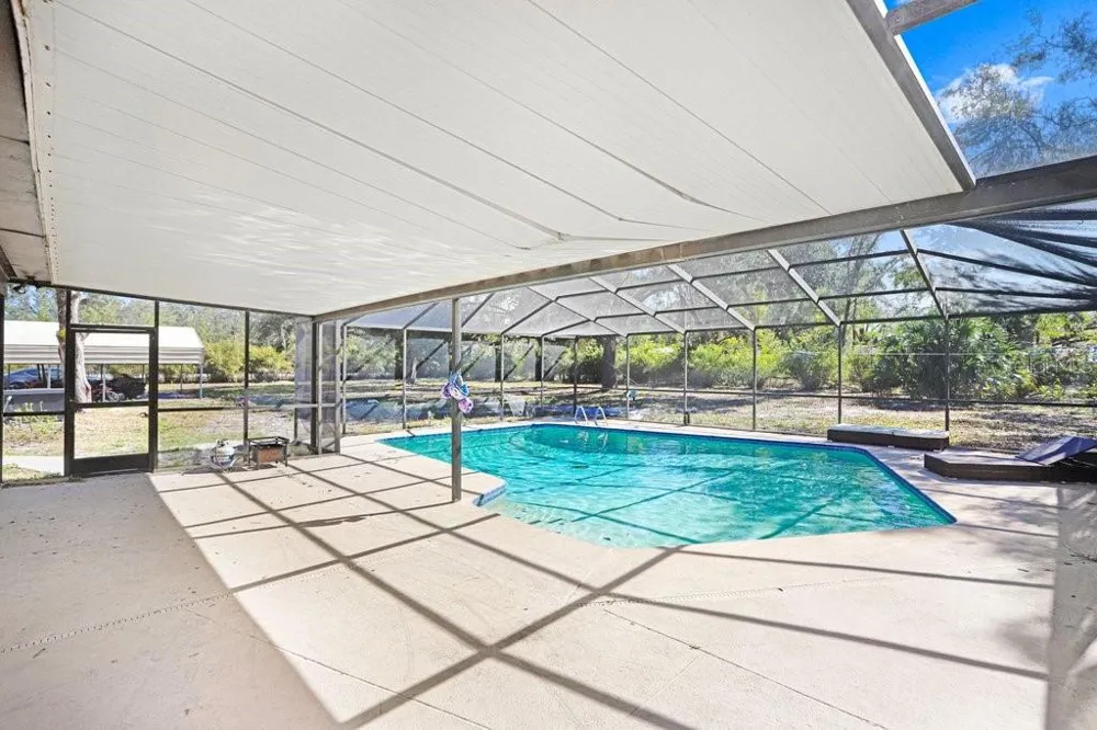 TOBACCO RD Lutz, FL 33558