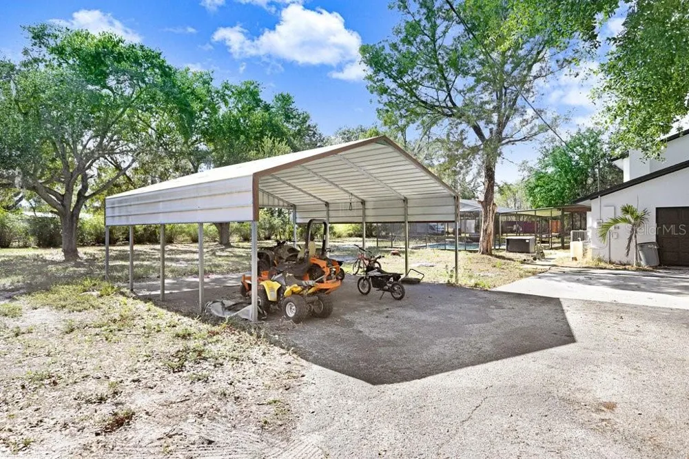 TOBACCO RD Lutz, FL 33558