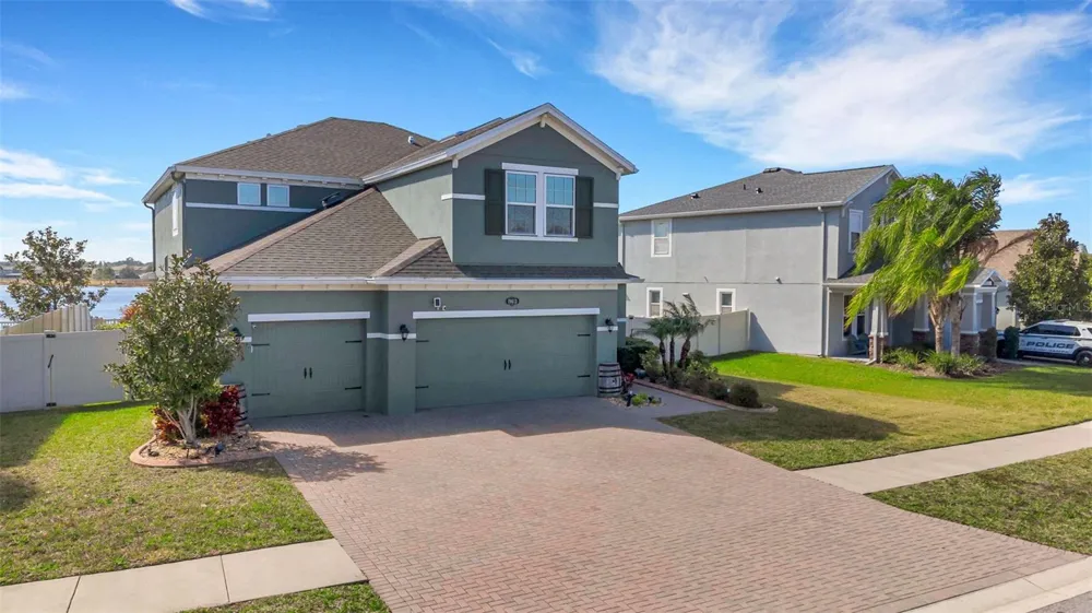 19613 LONG LAKE RANCH BOULEVARD Lutz, FL 33558