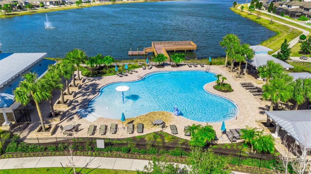19613 LONG LAKE RANCH BOULEVARD Lutz, FL 33558