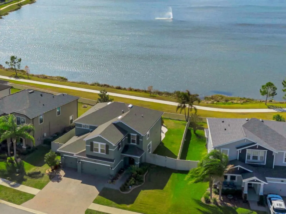 19613 LONG LAKE RANCH BOULEVARD Lutz, FL 33558