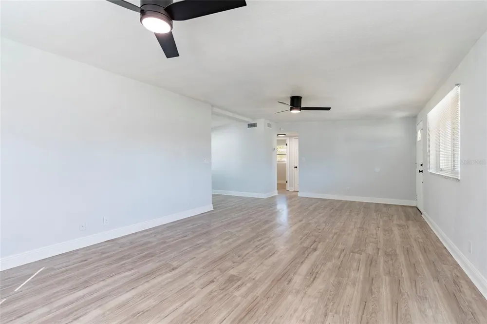 5301 97TH TERRACE Pinellas Park, FL 33782