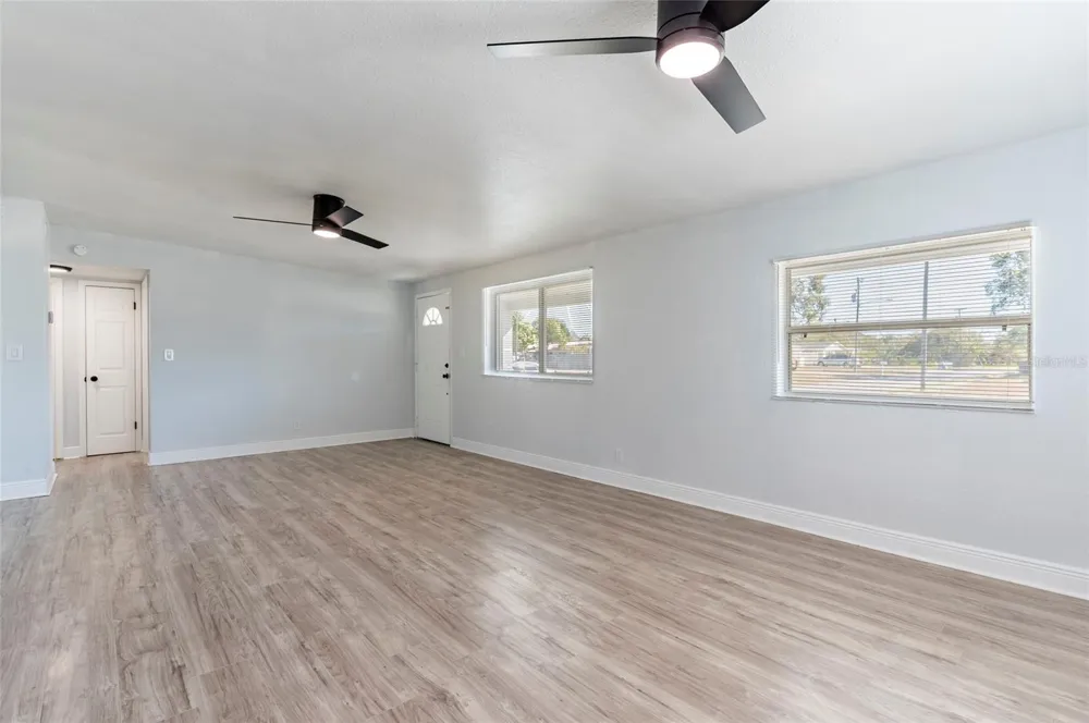 5301 97TH TERRACE Pinellas Park, FL 33782