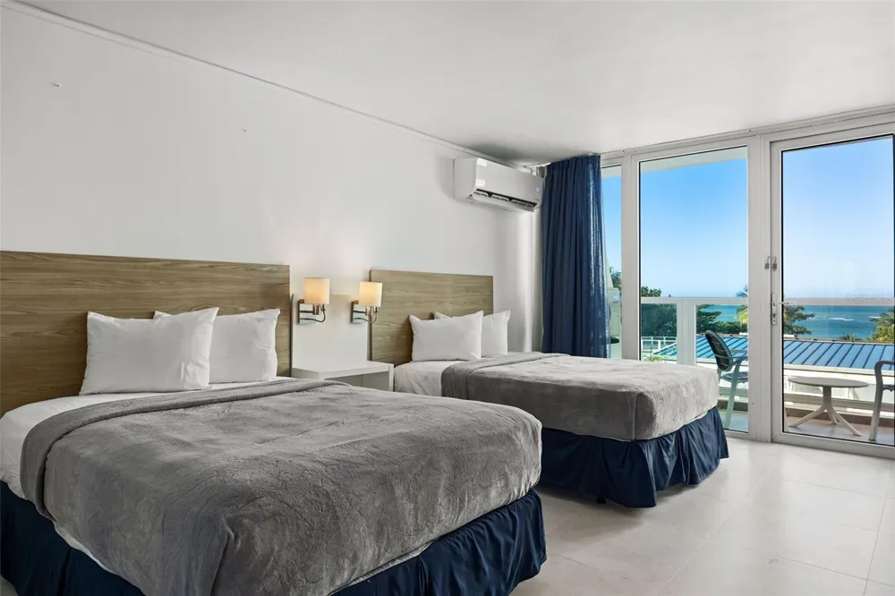 6165 ISLA VERDE AVE. #377 Carolina, PR 00979