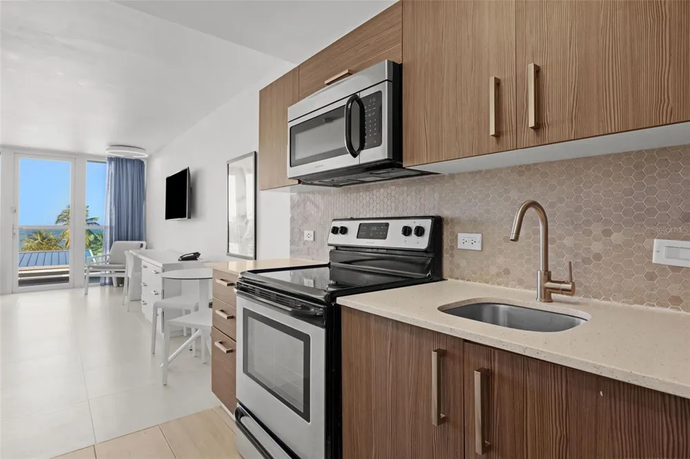 6165 ISLA VERDE AVE. #377 Carolina, PR 00979
