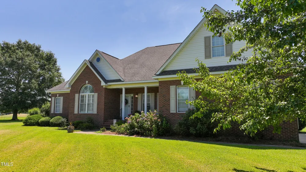 115 Hunters Walk Lane Clinton, NC 28328