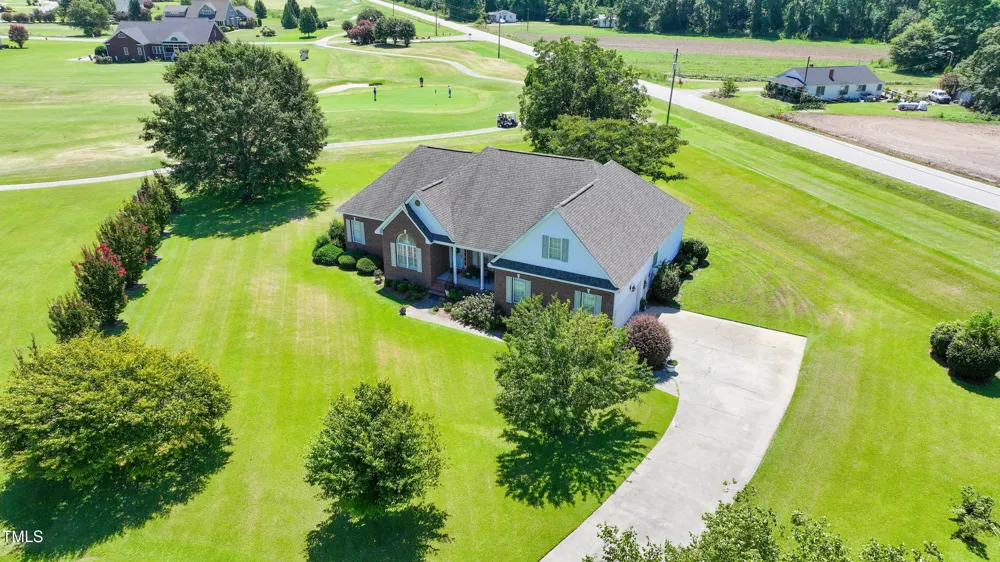 115 Hunters Walk Lane Clinton, NC 28328
