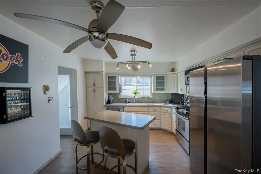 19611 Pompeii Avenue Hollis, NY 11423