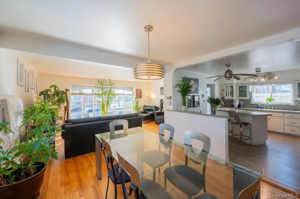 19611 Pompeii Avenue Hollis, NY 11423