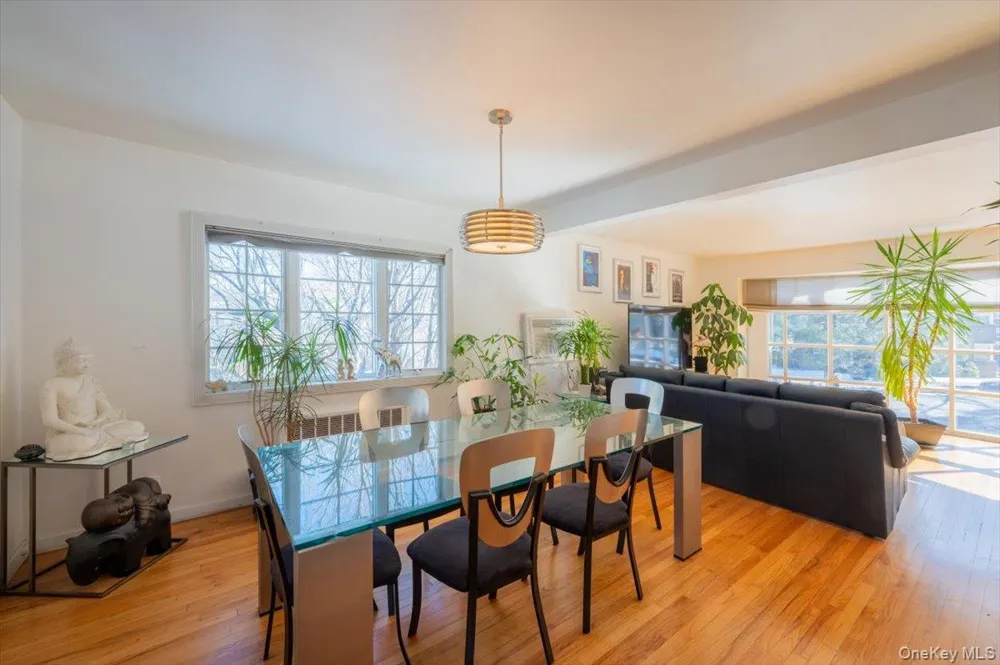 19611 Pompeii Avenue Hollis, NY 11423
