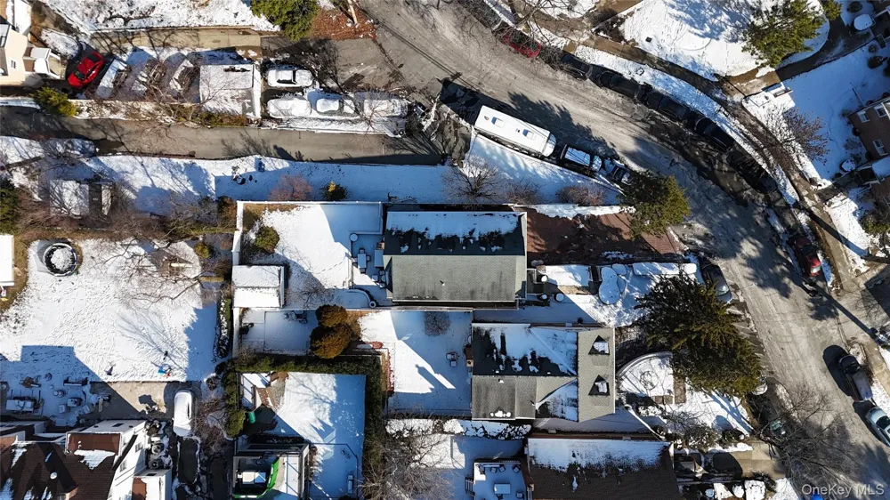19611 Pompeii Avenue Hollis, NY 11423