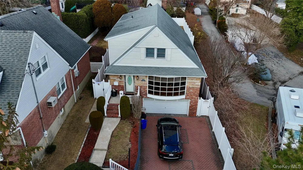 19611 Pompeii Avenue Hollis, NY 11423