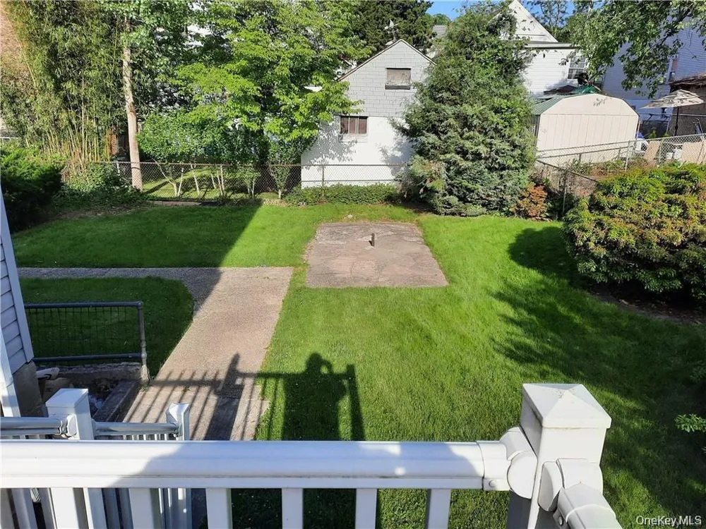 12 Horatio Street #1