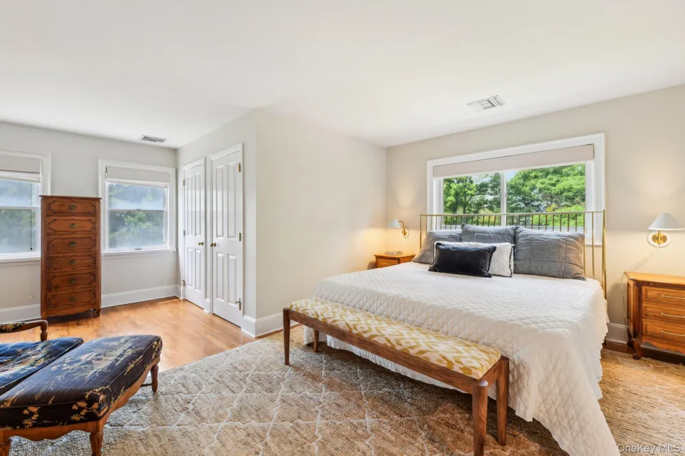 17 Oak Meadow Lane Bellport Village, NY 11713