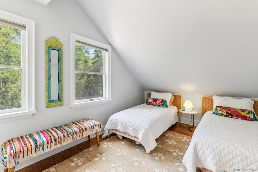 17 Oak Meadow Lane Bellport Village, NY 11713
