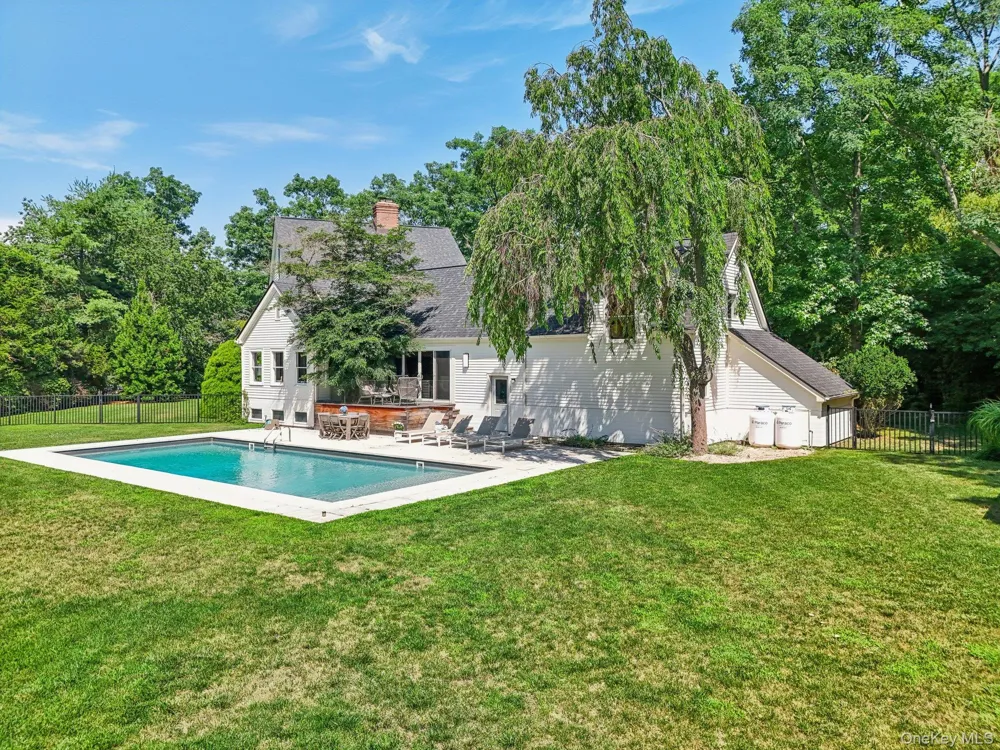 17 Oak Meadow Lane Bellport Village, NY 11713