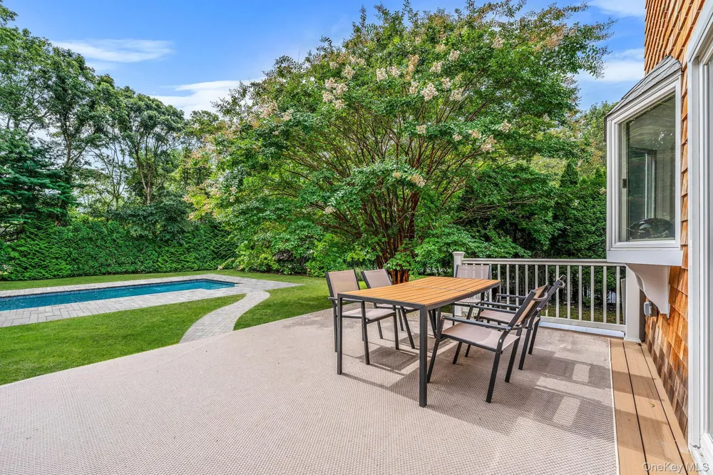 19 Pine Tree Lane East Quogue, NY 11942