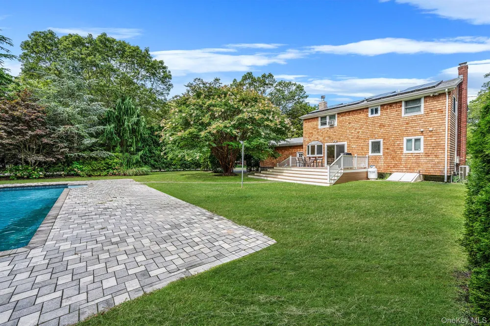 19 Pine Tree Lane East Quogue, NY 11942