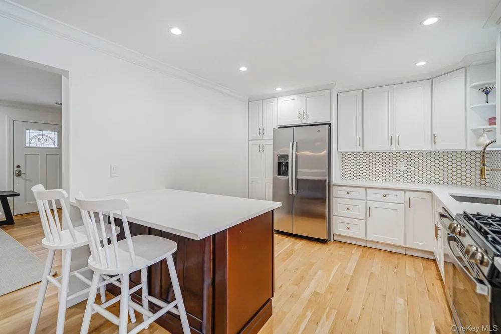 19 Pine Tree Lane East Quogue, NY 11942