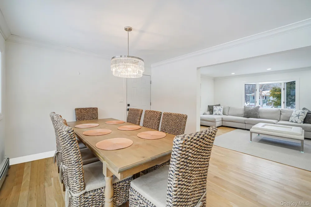19 Pine Tree Lane East Quogue, NY 11942