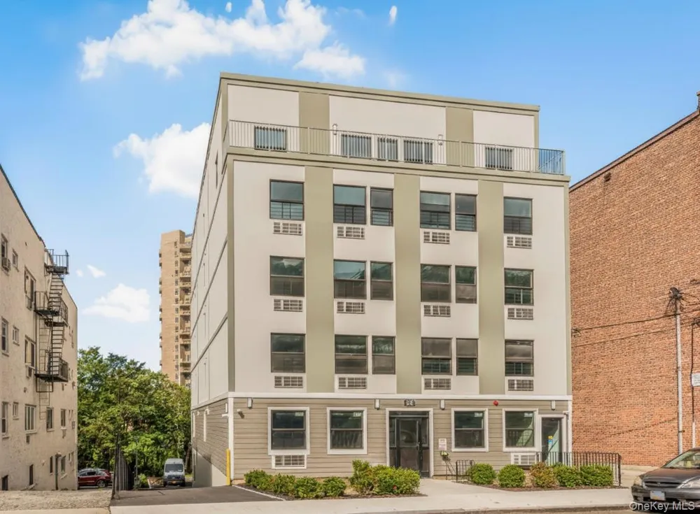 409 Warburton Avenue #1A