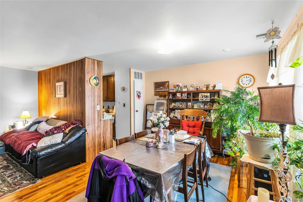 280 Artist Lake Drive Middle Island, NY 11953