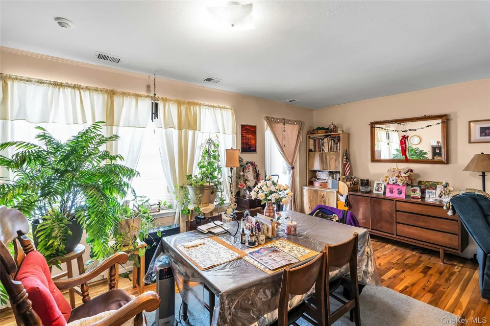 280 Artist Lake Drive Middle Island, NY 11953