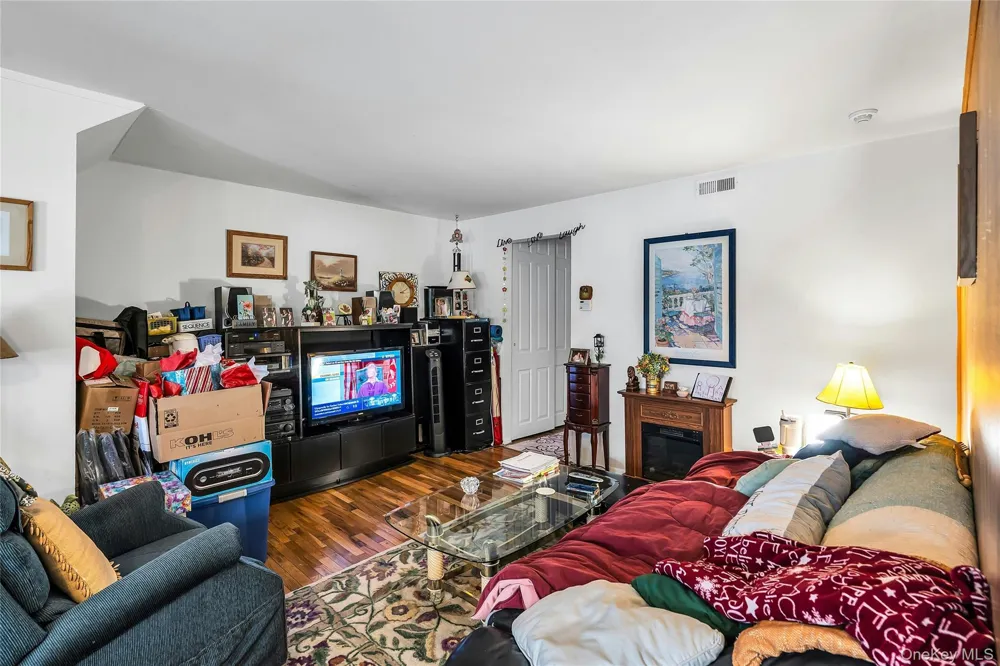 280 Artist Lake Drive Middle Island, NY 11953