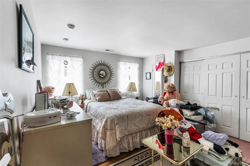280 Artist Lake Drive Middle Island, NY 11953