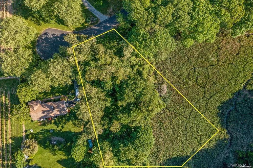 955 Blossom Bend Mattituck, NY 11952